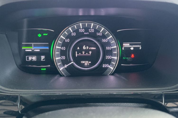 Used Honda Elysion 2019 2.0L Hybrid Supreme Edition Odometer Close Up