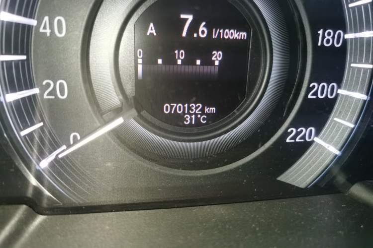 Used Honda Elysion 2019 2.0L Hybrid Luxury Edition Odometer Close Up