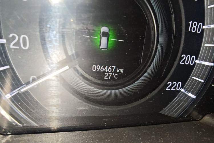 Used Honda Elysion 2019 2.0L Hybrid Luxury Edition Odometer Close Up