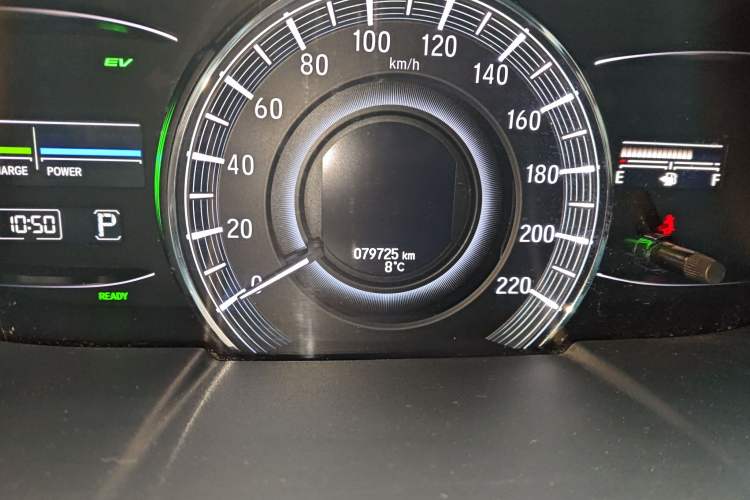 Used Honda Elysion 2019 2.0L Hybrid Luxury Edition Odometer Close Up