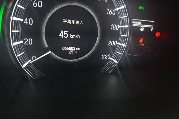 Used Honda Elysion 2019 2.0L Hybrid Luxury Edition Odometer Close Up