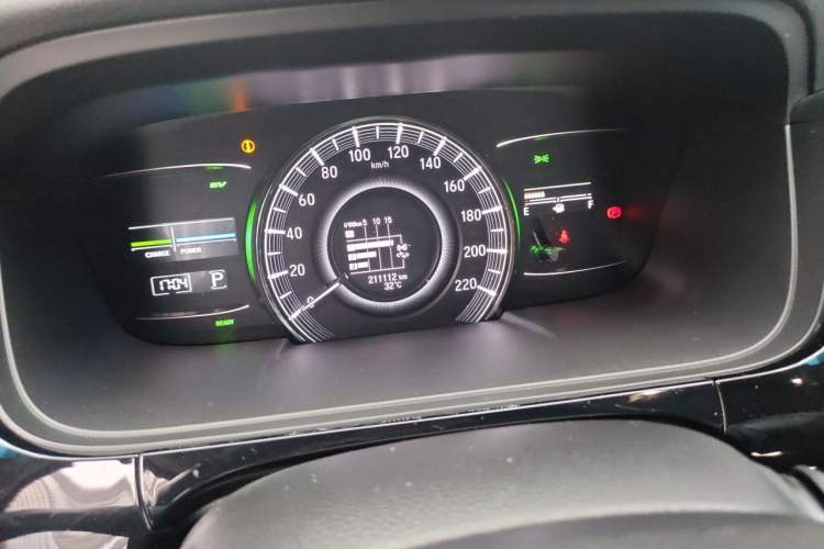 Used Honda Elysion 2019 2.0L Hybrid Luxury Edition Odometer Close Up