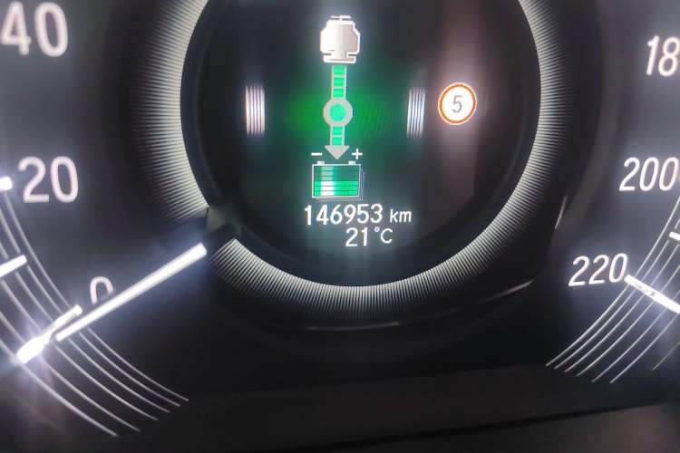 Used Honda Elysion 2019 2.0L Hybrid Luxury Edition Odometer Close Up