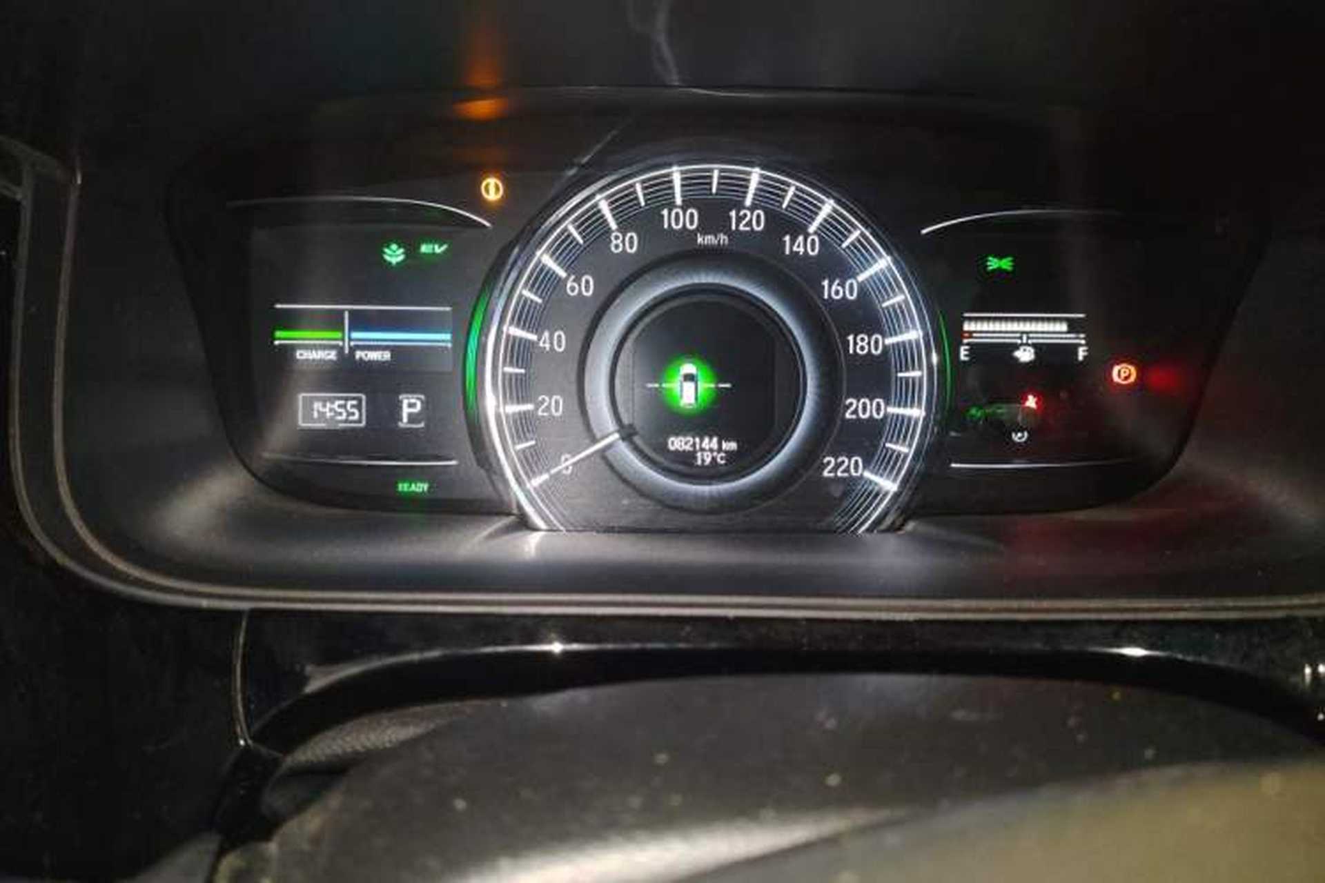 Used Honda Elysion 2019 2.0L Hybrid Luxury Edition Odometer Close Up