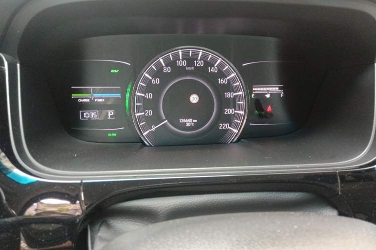 Used Honda Elysion 2019 2.0L Hybrid Comfort Edition Odometer Close Up