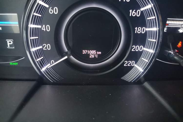 Used Honda Elysion 2019 2.0L Hybrid Luxury Edition Odometer Close Up