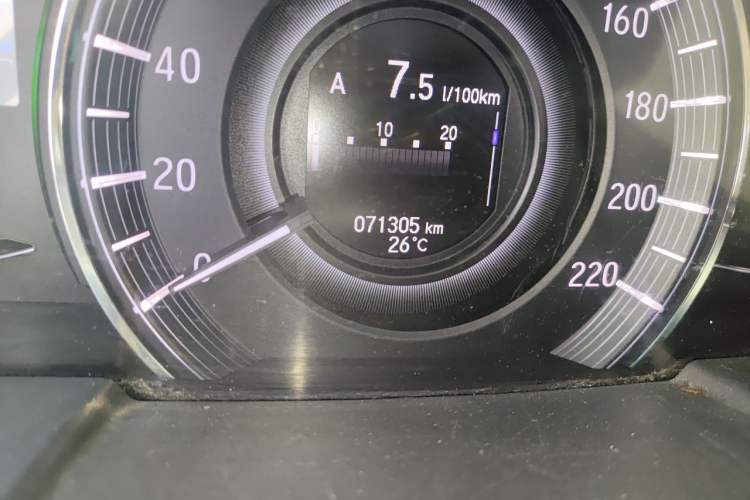 Used Honda Elysion 2019 2.0L Hybrid Luxury Edition Odometer Close Up