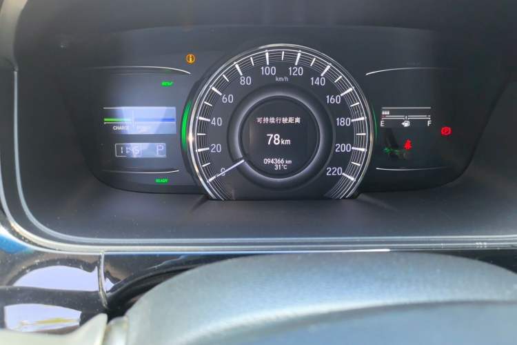 Used Honda Elysion 2019 2.0L Hybrid Luxury Edition Odometer Close Up