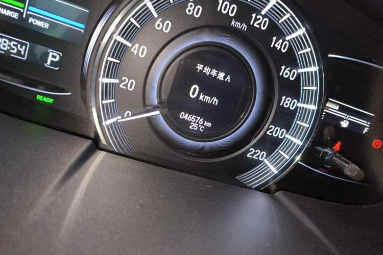 Used Honda Elysion 2019 2.0L Hybrid Supreme Edition Odometer Close Up