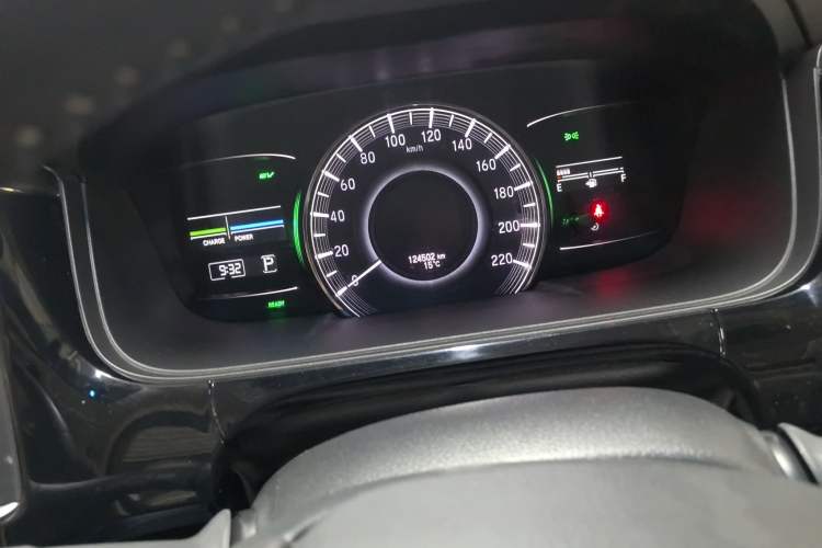 Used Honda Elysion 2019 2.0L Hybrid Luxury Edition Odometer Close Up
