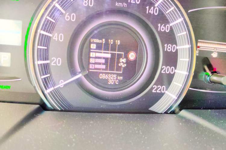 Used Honda Elysion 2019 2.0L Hybrid Luxury Edition Odometer Close Up