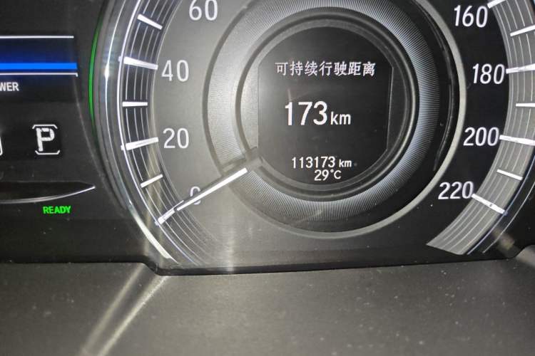Used Honda Elysion 2019 2.0L Hybrid Supreme Edition Odometer Close Up