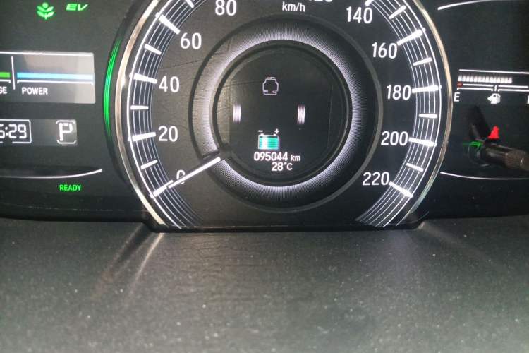 Used Honda Elysion 2019 2.0L Hybrid Luxury Edition Odometer Close Up