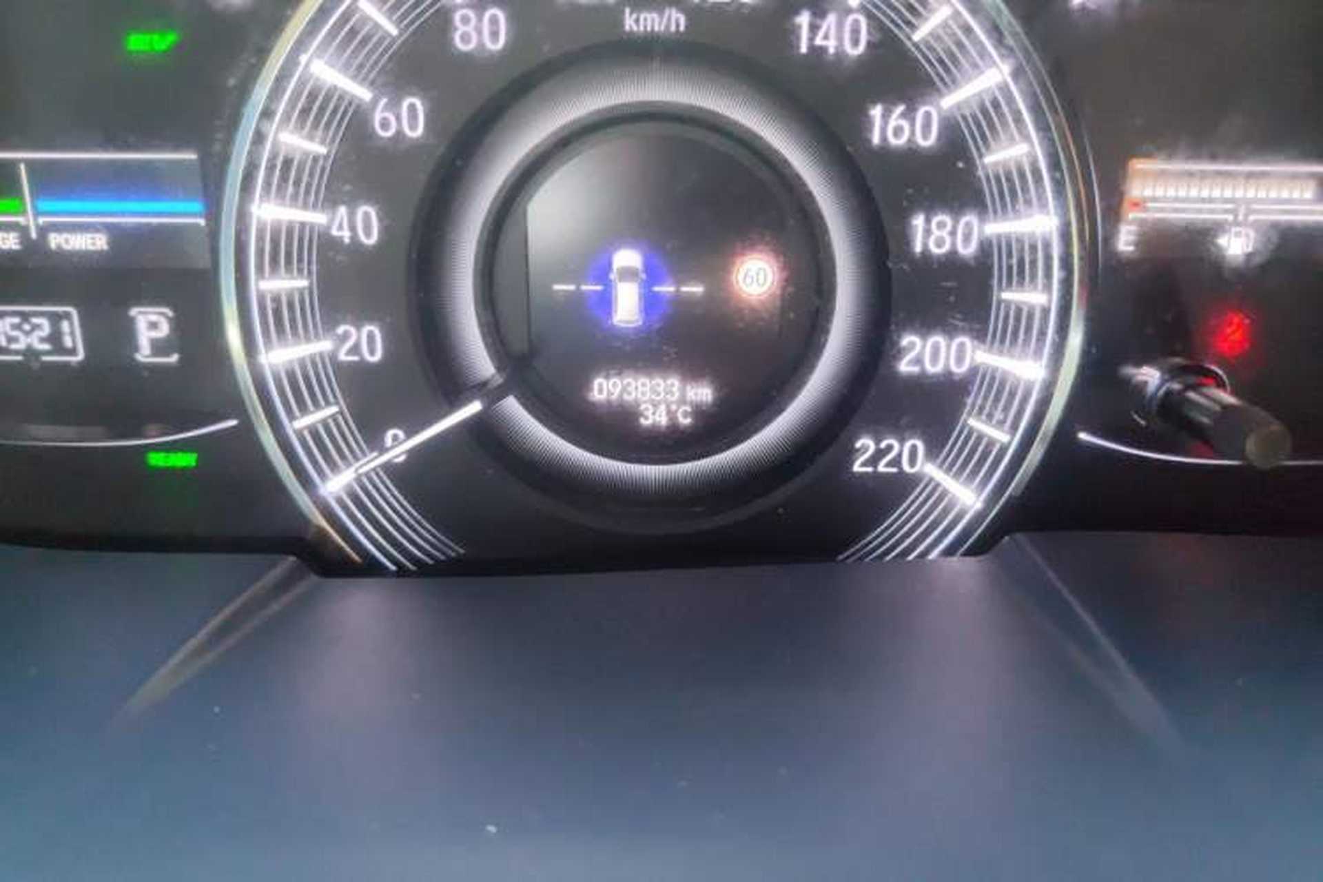 Used Honda Elysion 2019 2.0L Hybrid Luxury Edition Odometer Close Up
