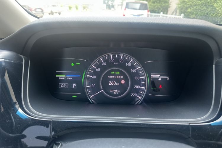 Used Honda Elysion 2019 2.0L Hybrid Luxury Edition Odometer Close Up