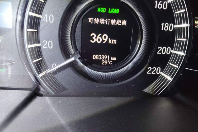 Used Honda Elysion 2019 2.0L Hybrid Supreme Edition Odometer Close Up