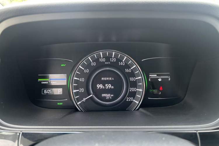 Used Honda Elysion 2019 2.0L Hybrid Luxury Edition Odometer Close Up