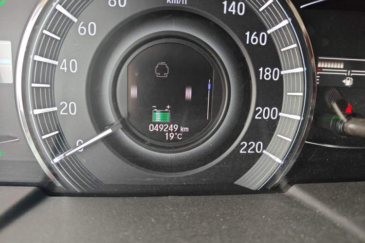 Used Honda Elysion 2019 2.0L Hybrid Luxury Edition Odometer Close Up