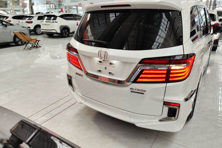Used Honda Elysion 2019 2.0L Hybrid Supreme Edition Rear