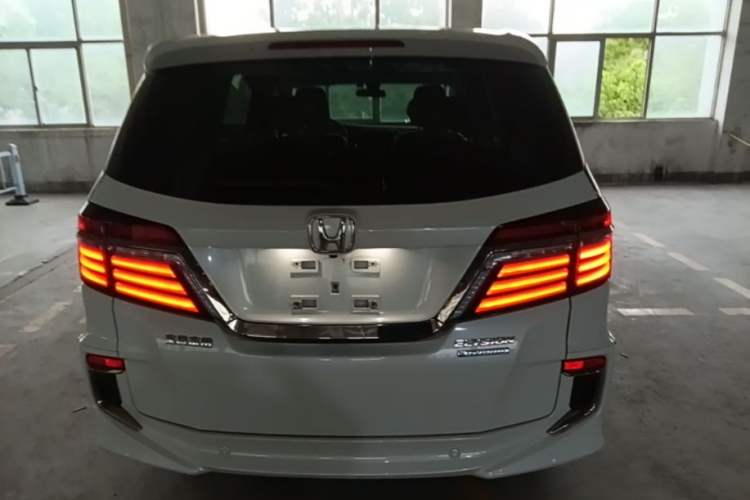 Used Honda Elysion 2019 2.0L Hybrid Luxury Edition Rear