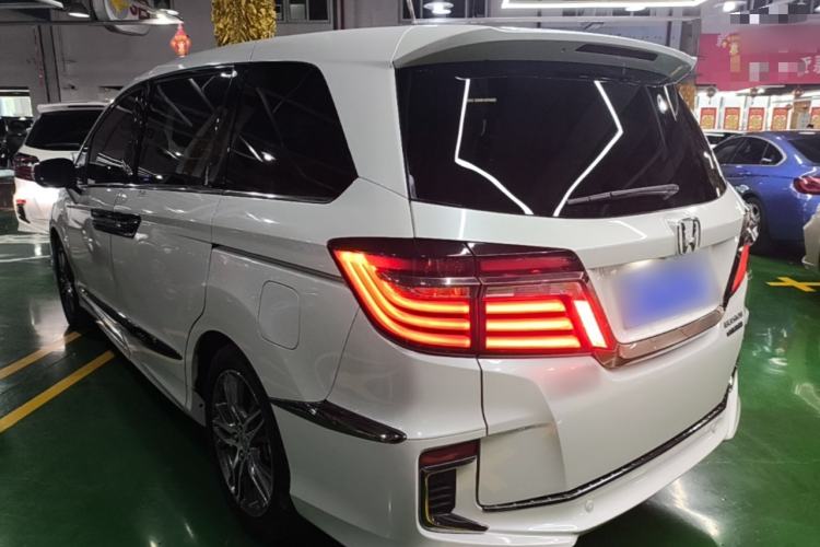 Used Honda Elysion 2019 2.0L Hybrid Luxury Edition Rear Left 45 Deg