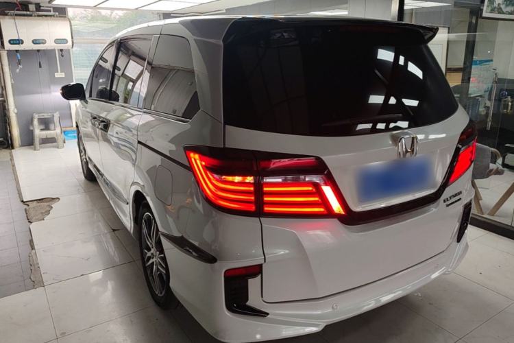 Used Honda Elysion 2019 2.0L Hybrid Supreme Edition Rear Left 45 Deg