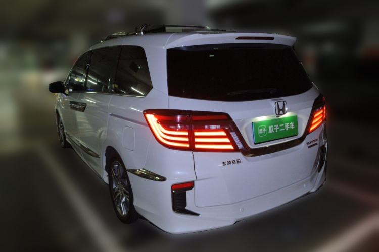 Used Honda Elysion 2019 2.0L Hybrid Luxury Edition Rear Left 45 Deg