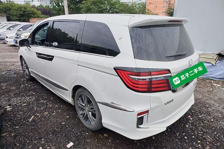 Used Honda Elysion 2019 2.0L Hybrid Luxury Edition Rear Left 45 Deg