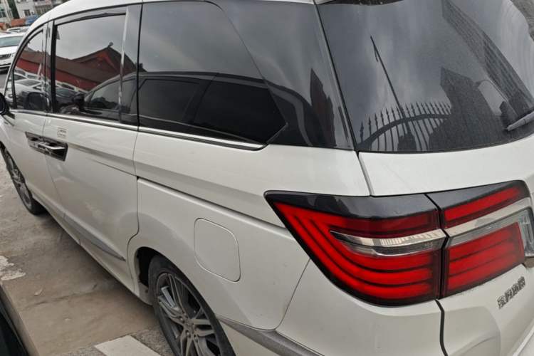 Used Honda Elysion 2019 2.0L Hybrid Supreme Edition Rear Left 45 Deg