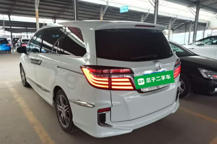 Used Honda Elysion 2019 2.0L Hybrid Luxury Edition Rear Left 45 Deg