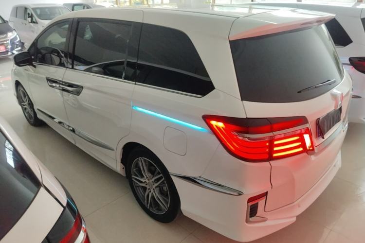 Used Honda Elysion 2019 2.0L Hybrid Comfort Edition Rear Left 45 Deg
