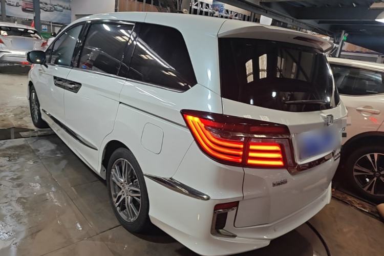 Used Honda Elysion 2019 2.0L Hybrid Luxury Edition Rear Left 45 Deg
