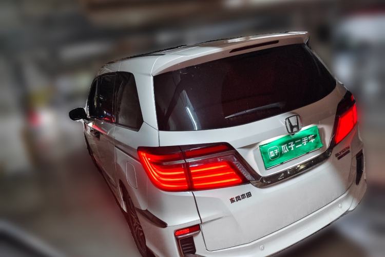 Used Honda Elysion 2019 2.0L Hybrid Luxury Edition Rear Left 45 Deg