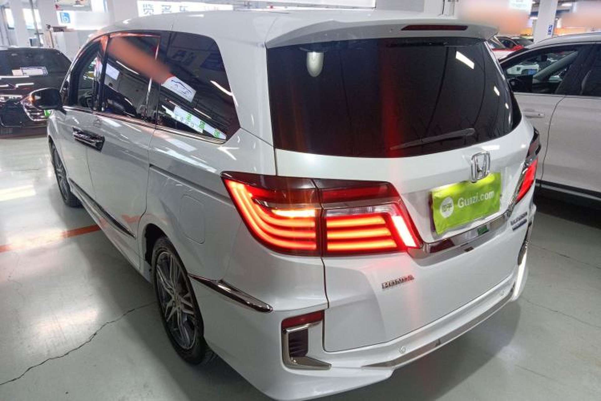 Used Honda Elysion 2019 2.0L Hybrid Comfort Edition Rear Left 45 Deg