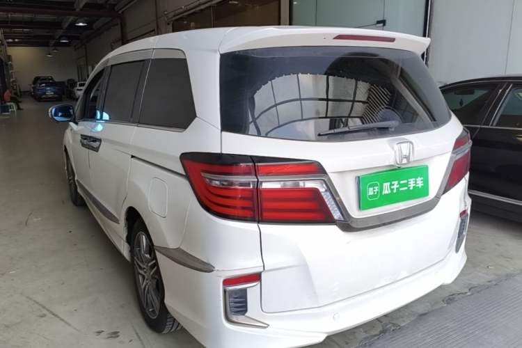 Used Honda Elysion 2019 2.0L Hybrid Luxury Edition Rear Left 45 Deg