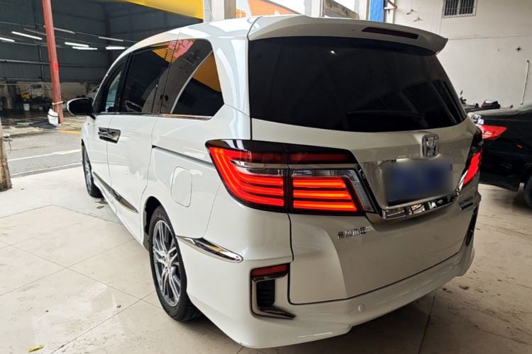 Used Honda Elysion 2019 2.0L Hybrid Supreme Edition Rear Left 45 Deg