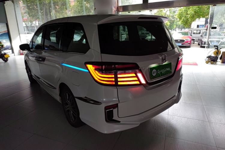 Used Honda Elysion 2019 2.0L Hybrid Supreme Edition Rear Left 45 Deg