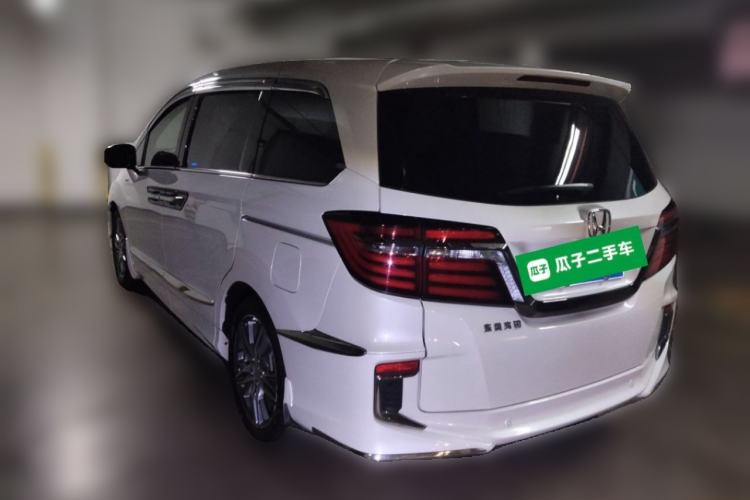 Used Honda Elysion 2019 2.0L Hybrid Supreme Edition Rear Left 45 Deg