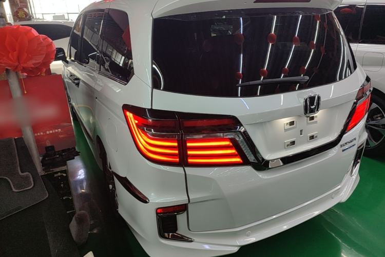 Used Honda Elysion 2019 2.0L Hybrid Supreme Edition Rear Left 45 Deg