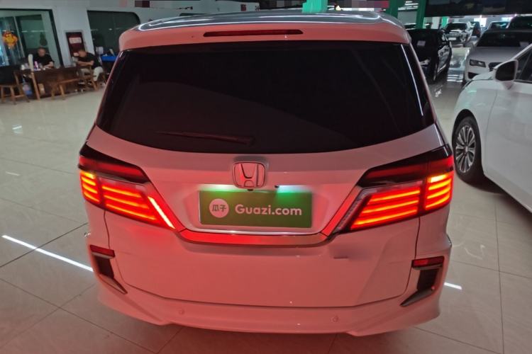 Used Honda Elysion 2019 2.0L Hybrid Luxury Edition Rear