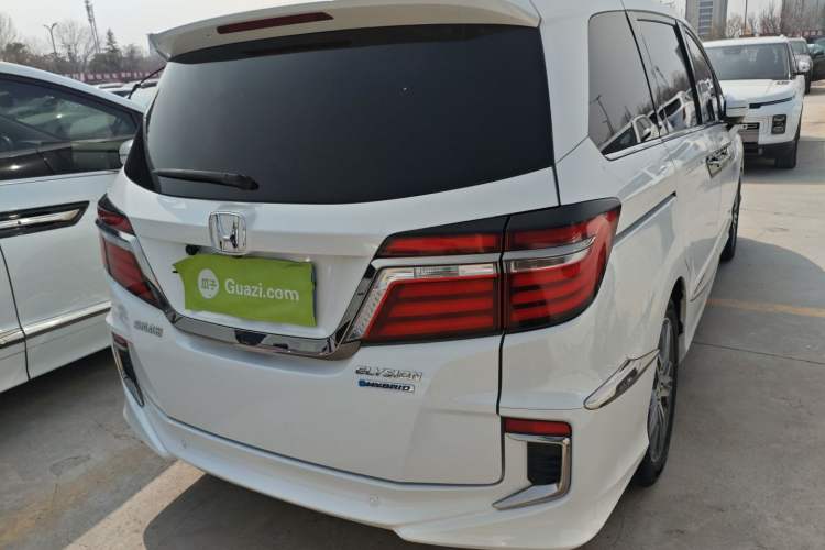 Used Honda Elysion 2019 2.0L Hybrid Luxury Edition Rear Right 45 Deg