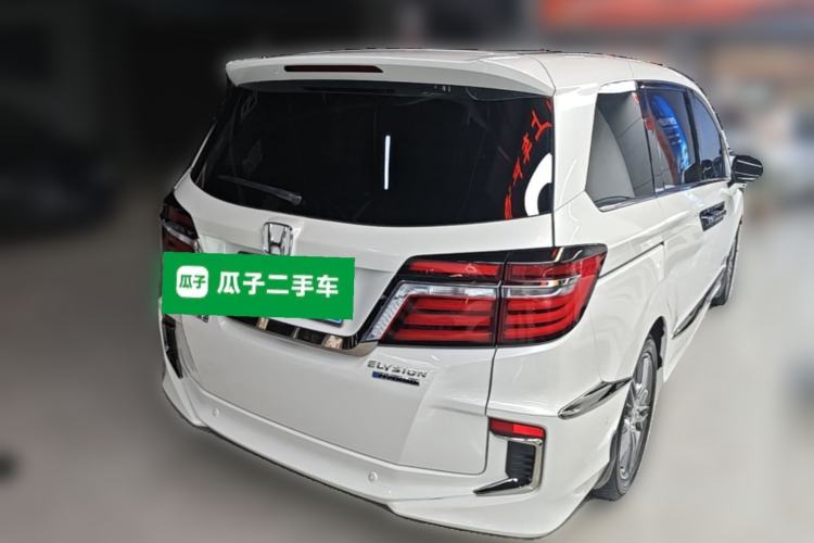 Used Honda Elysion 2019 2.0L Hybrid Supreme Edition Rear Right 45 Deg
