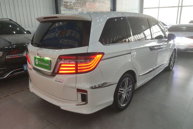 Used Honda Elysion 2019 2.0L Hybrid Luxury Edition Rear Right 45 Deg