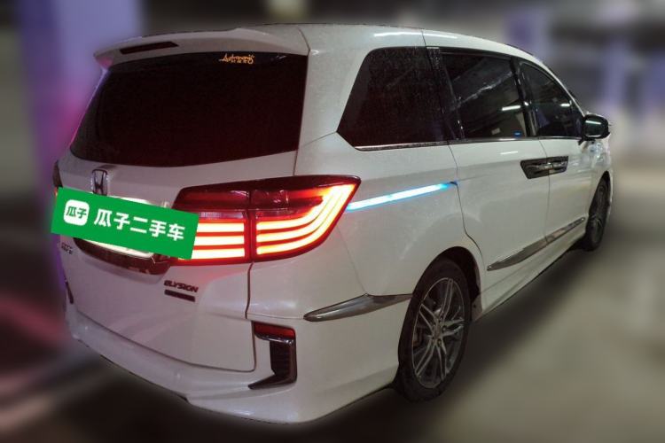 Used Honda Elysion 2019 2.0L Hybrid Luxury Edition Rear Right 45 Deg