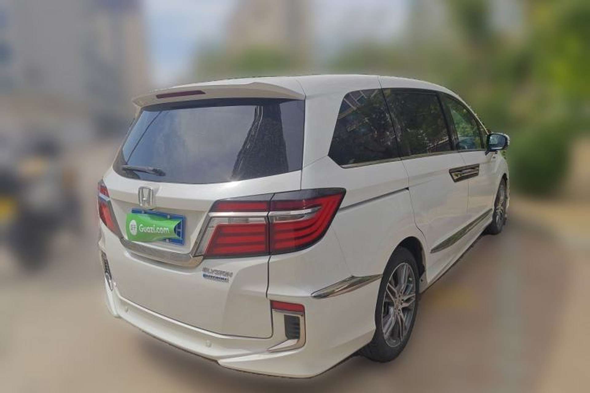 Used Honda Elysion 2019 2.0L Hybrid Luxury Edition Rear Right 45 Deg