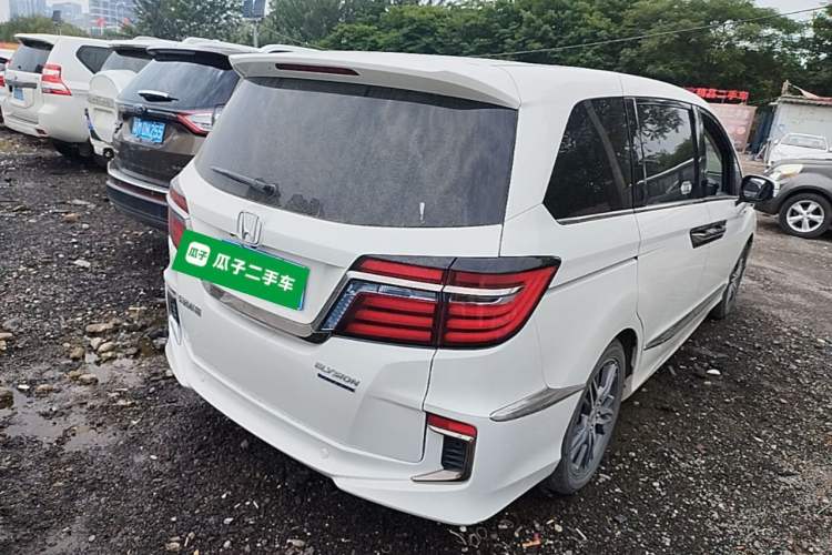 Used Honda Elysion 2019 2.0L Hybrid Luxury Edition Rear Right 45 Deg
