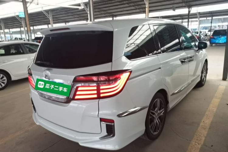 Used Honda Elysion 2019 2.0L Hybrid Luxury Edition Rear Right 45 Deg