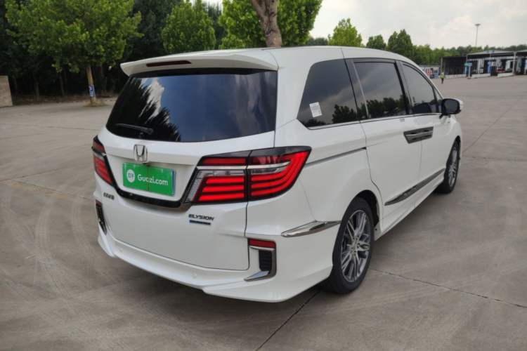 Used Honda Elysion 2019 2.0L Hybrid Luxury Edition Rear Right 45 Deg
