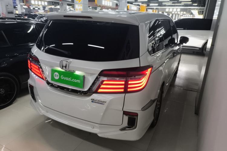 Used Honda Elysion 2019 2.0L Hybrid Luxury Edition Rear Right 45 Deg