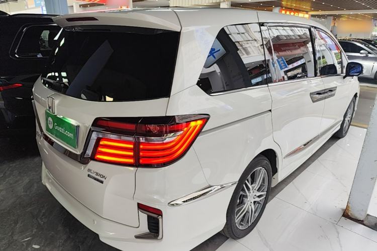 Used Honda Elysion 2019 2.0L Hybrid Luxury Edition Rear Right 45 Deg